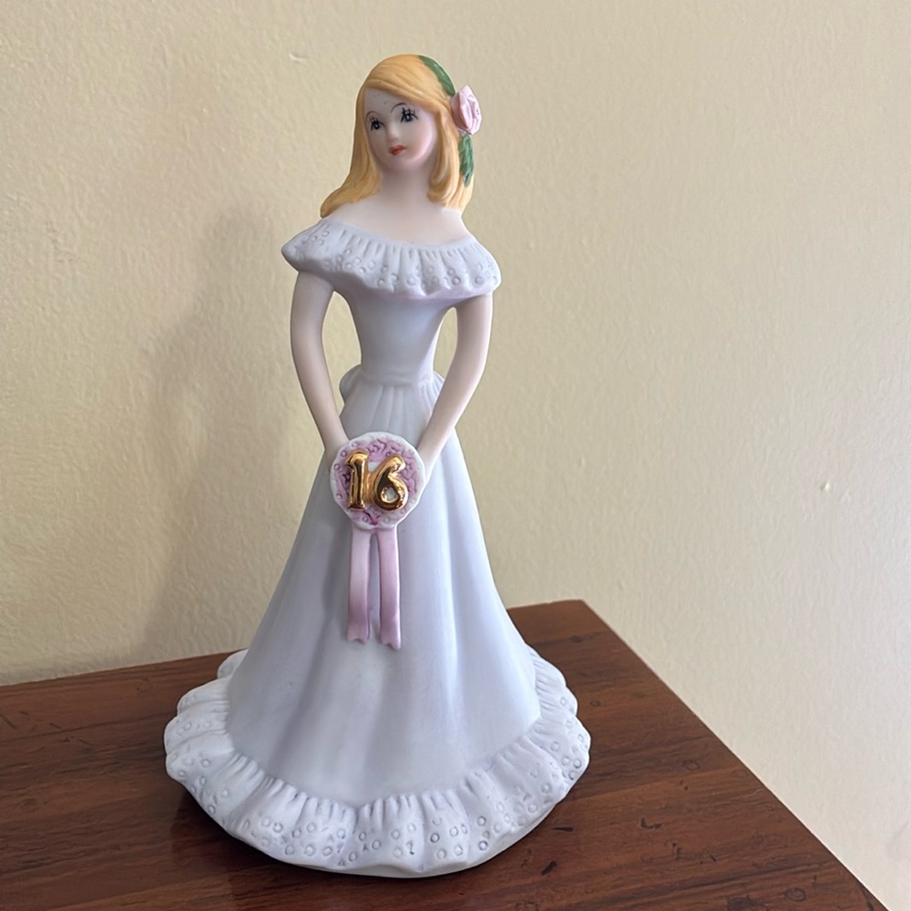 Enesco SWEET 16 GROWING UP BIRTHDAY GIRLS DOLL